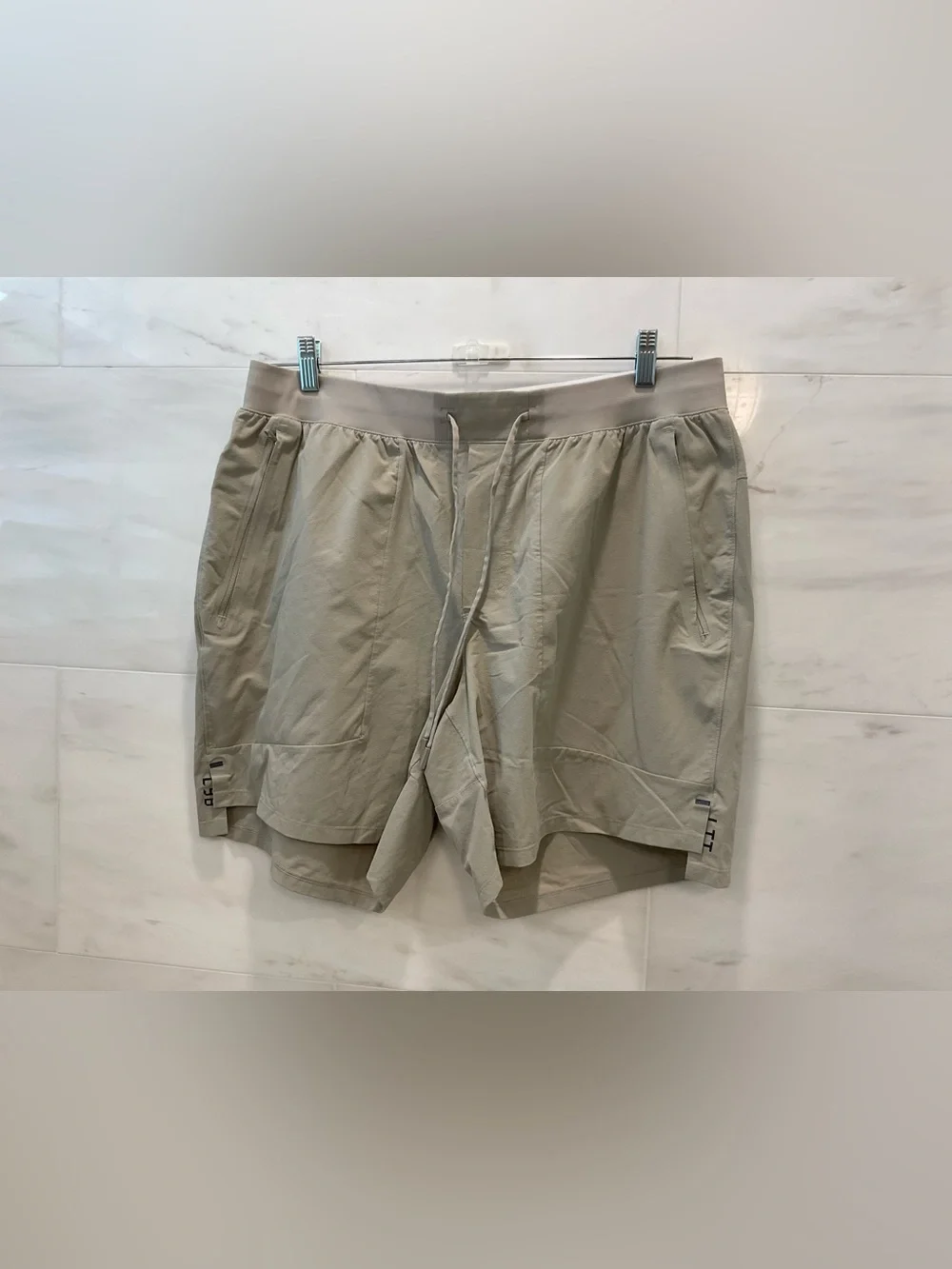 Lululemon License To Train Shorts - 7” - Linerless STONE BEIGE size XXL T55
